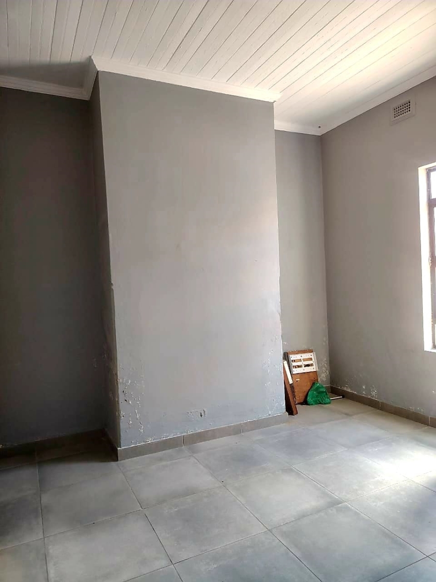 6 Bedroom Property for Sale in Southernwood Eastern Cape